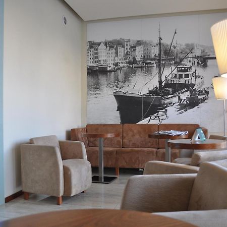 Hotel Atrium إيبلاغ المظهر الخارجي الصورة