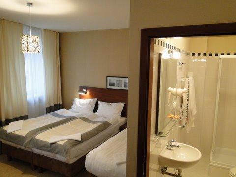 Hotel Atrium إيبلاغ الغرفة الصورة